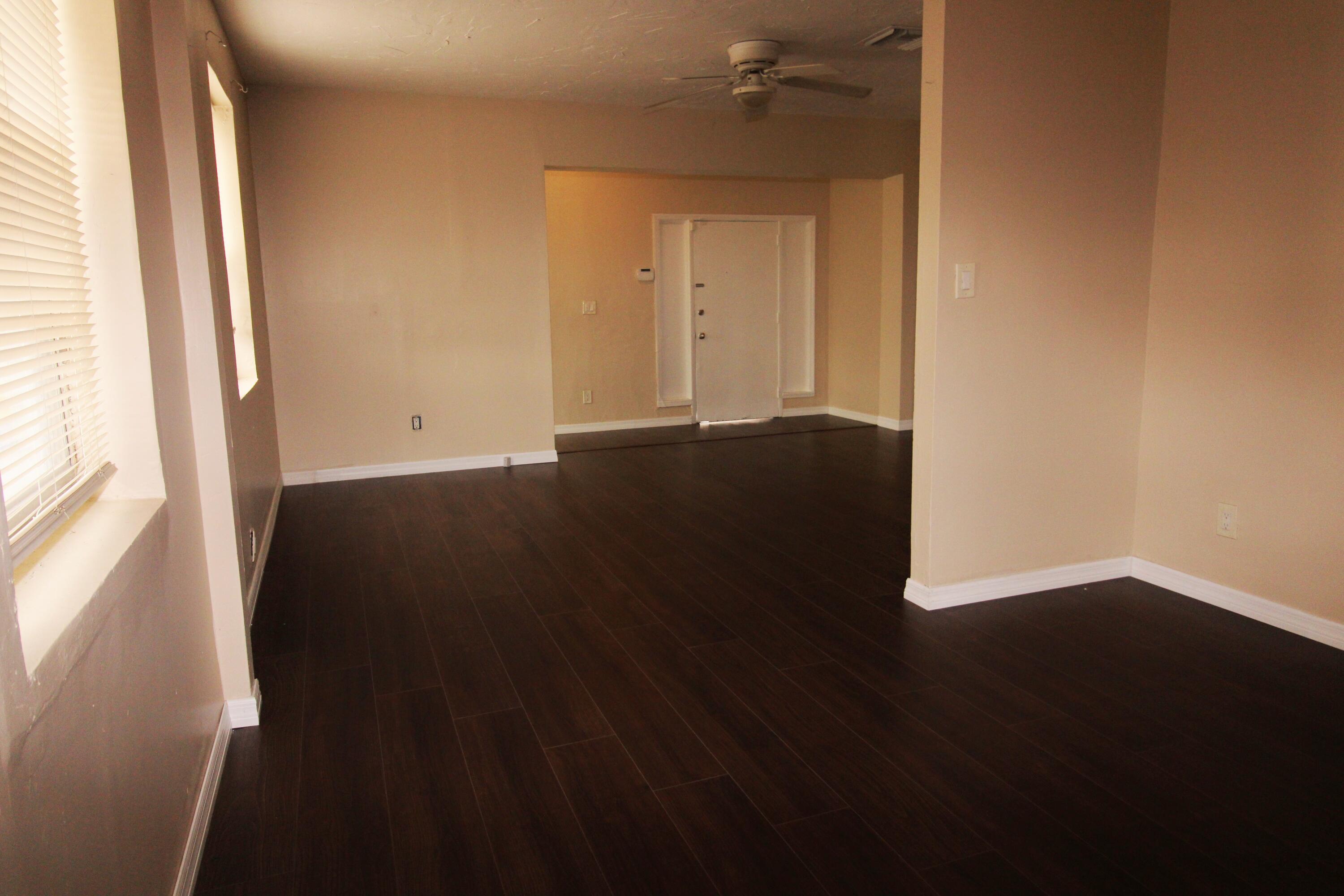 765 West 1st Street Riviera Beach, FL 33404 - Photo 11 of 38 IMG_0335_inPixio