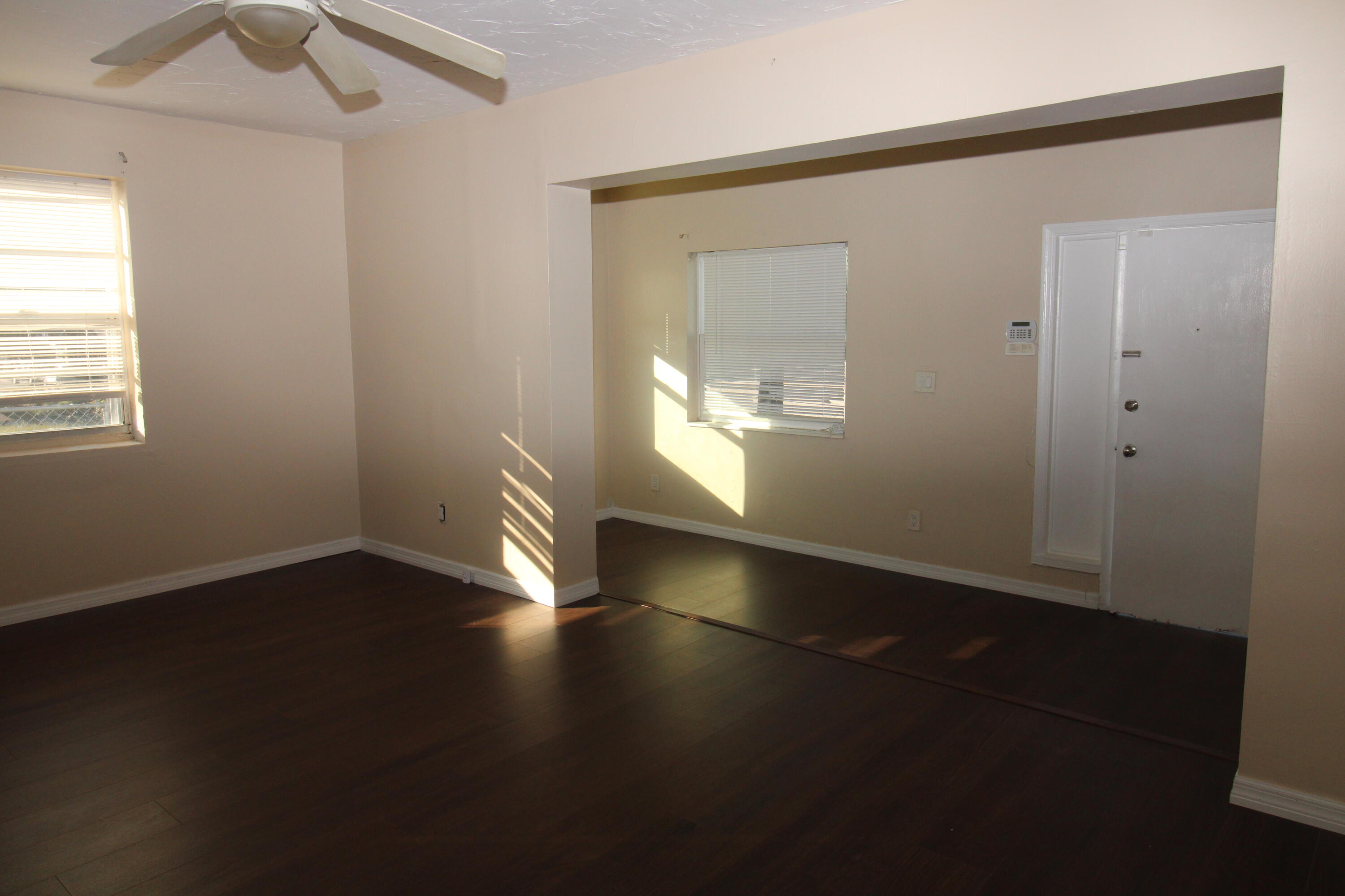 765 West 1st Street Riviera Beach, FL 33404 - Photo 25 of 38 IMG_0304