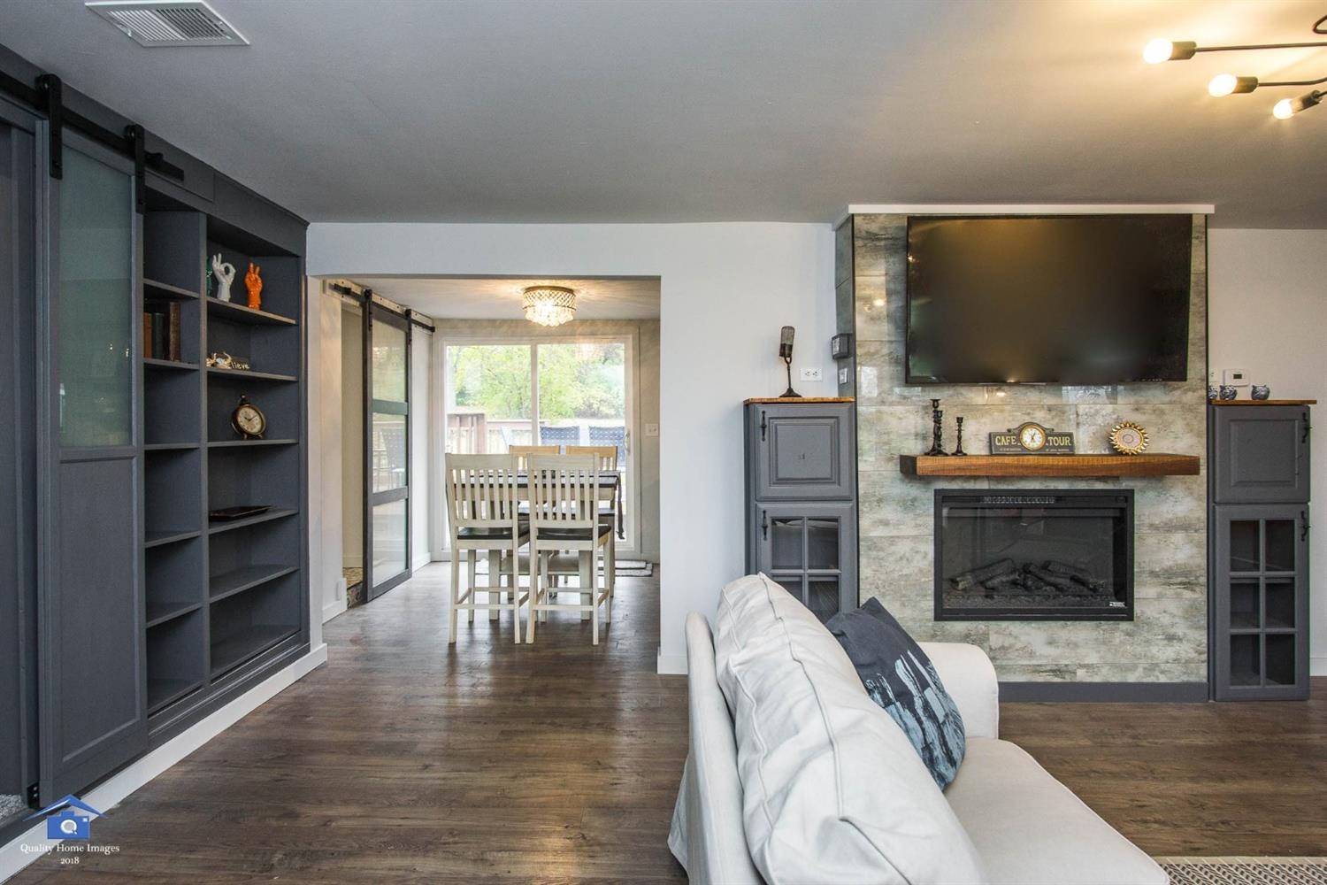 10807 Porter Street Crown Point, IN 46307 - Photo 9 of 10 a living room with furniture and a flat screen tv