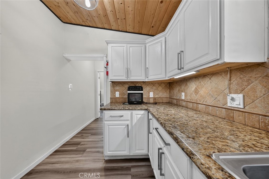 7959 Bothwell Road Reseda, CA 91335 - Photo 29 of 74 Gallery Image 29
