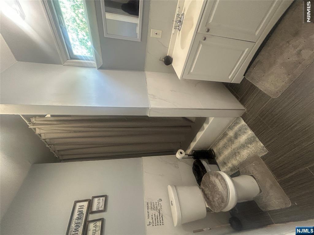 27 Richelieu Terrace Newark, NJ 07106 - Photo 7 of 9