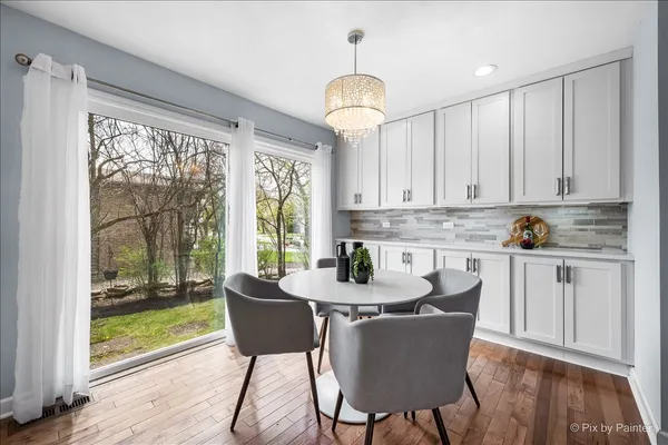 $950,000 | 315 Charal Lane, Highland Park, IL 60035