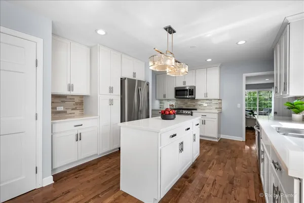 $950,000 | 315 Charal Lane, Highland Park, IL 60035