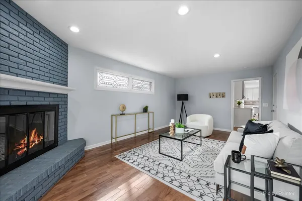$950,000 | 315 Charal Lane, Highland Park, IL 60035