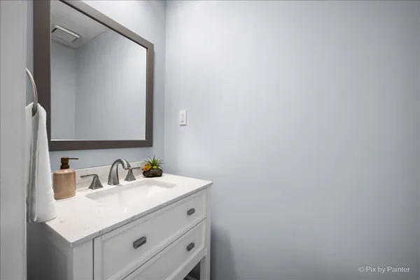 $950,000 | 315 Charal Lane, Highland Park, IL 60035