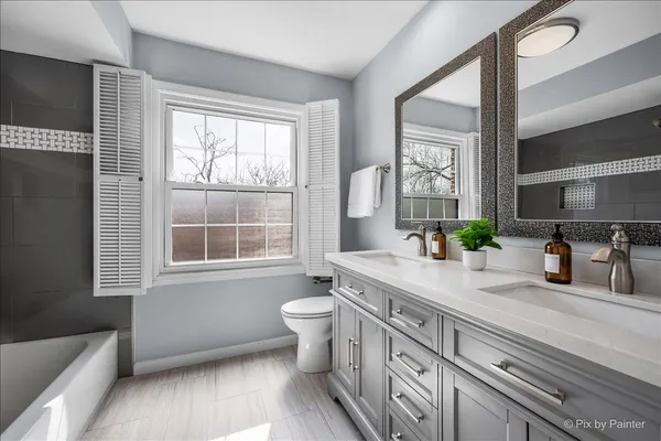 $950,000 | 315 Charal Lane, Highland Park, IL 60035