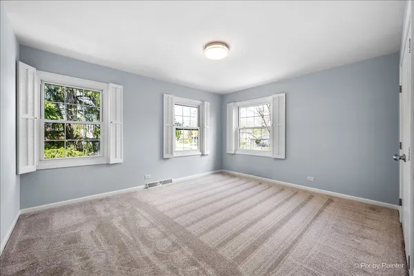 $950,000 | 315 Charal Lane, Highland Park, IL 60035