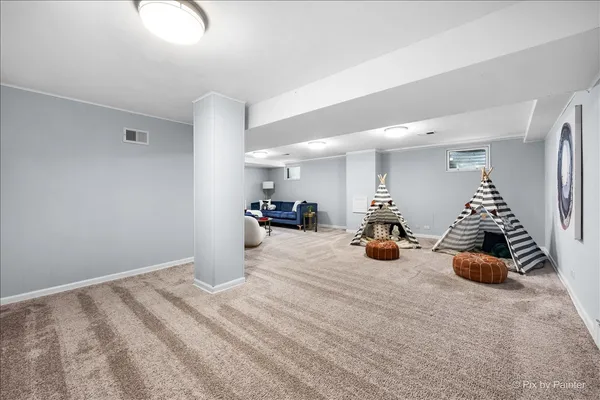 $950,000 | 315 Charal Lane, Highland Park, IL 60035