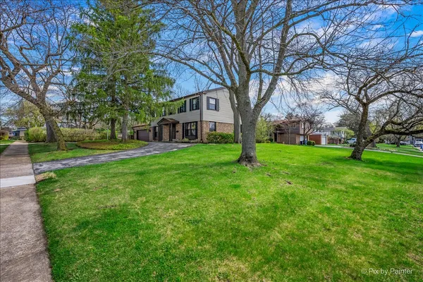 $950,000 | 315 Charal Lane, Highland Park, IL 60035