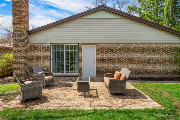 $950,000 | 315 Charal Lane, Highland Park, IL 60035