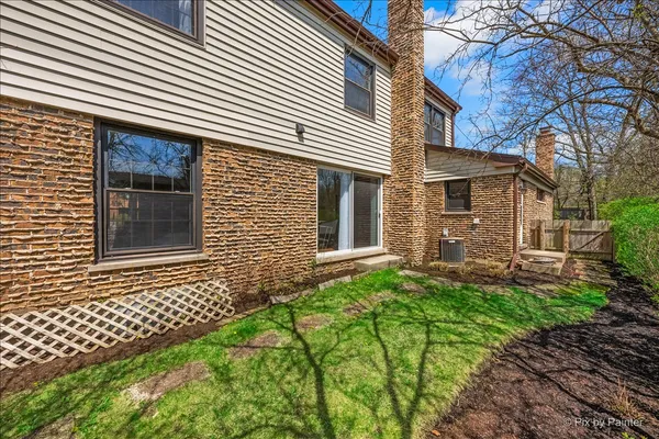 $950,000 | 315 Charal Lane, Highland Park, IL 60035
