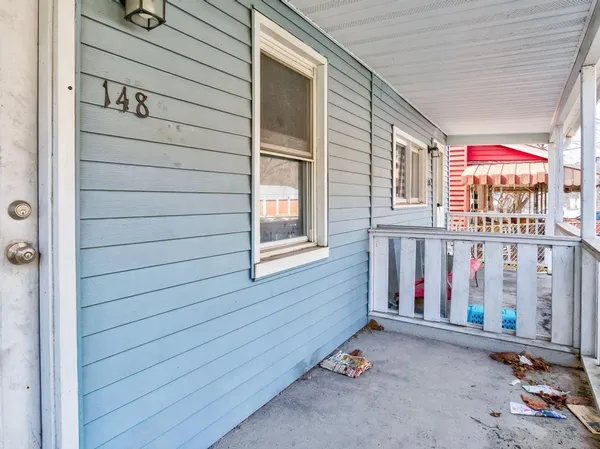 a view of entryway door of the house