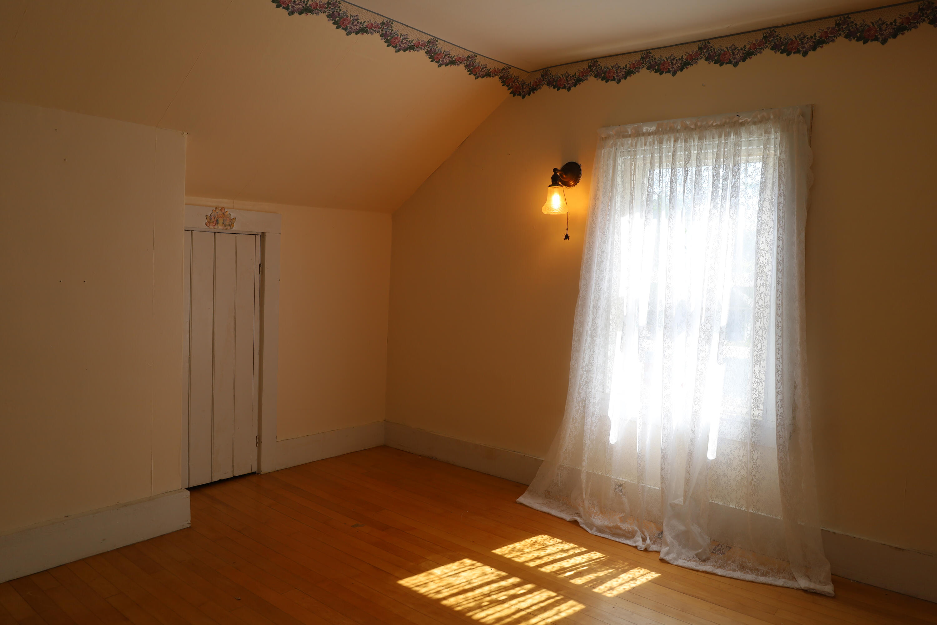42 13th Street Bangor, ME 04401 - Photo 25 of 32 IMG_0144