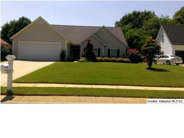 228 Leaf Lane Alabaster, AL 35007 - Photo 2 of 13