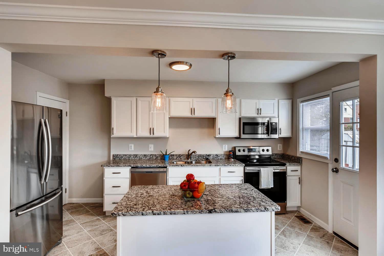 6217 Marlora Road Baltimore, MD 21239 - Photo 2 of 23