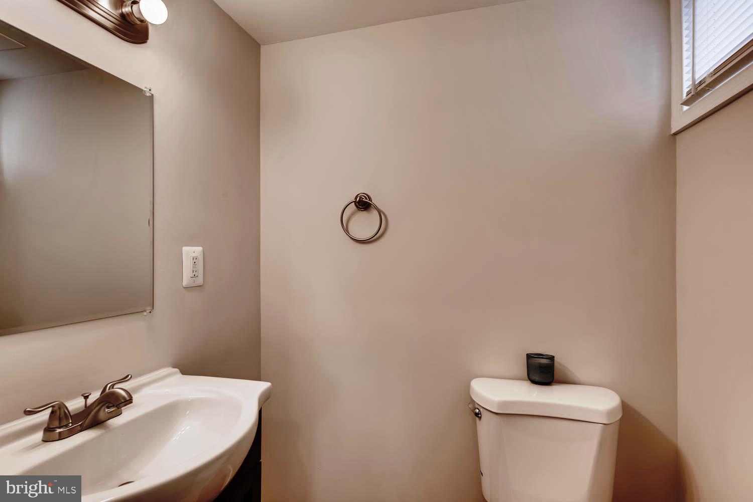 6217 Marlora Road Baltimore, MD 21239 - Photo 20 of 23