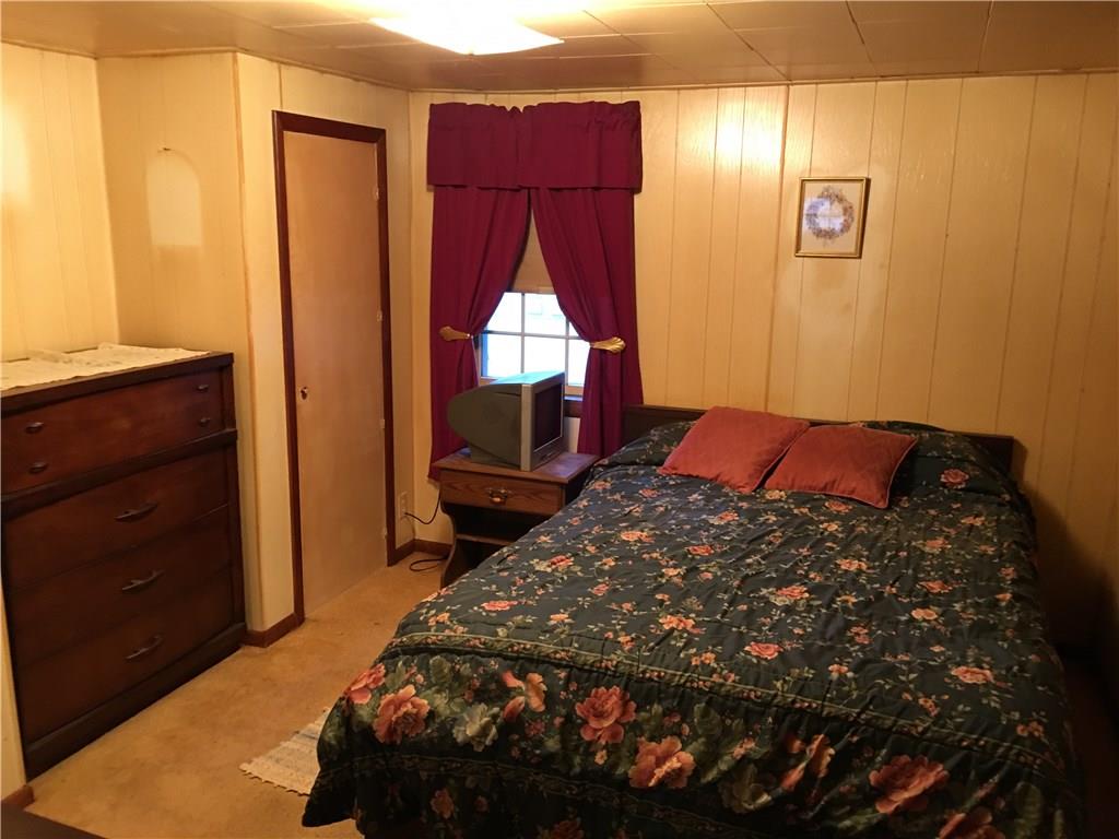 101 South Pike Road Sarver, PA 16055 - Photo 3 of 9 MASTER BED