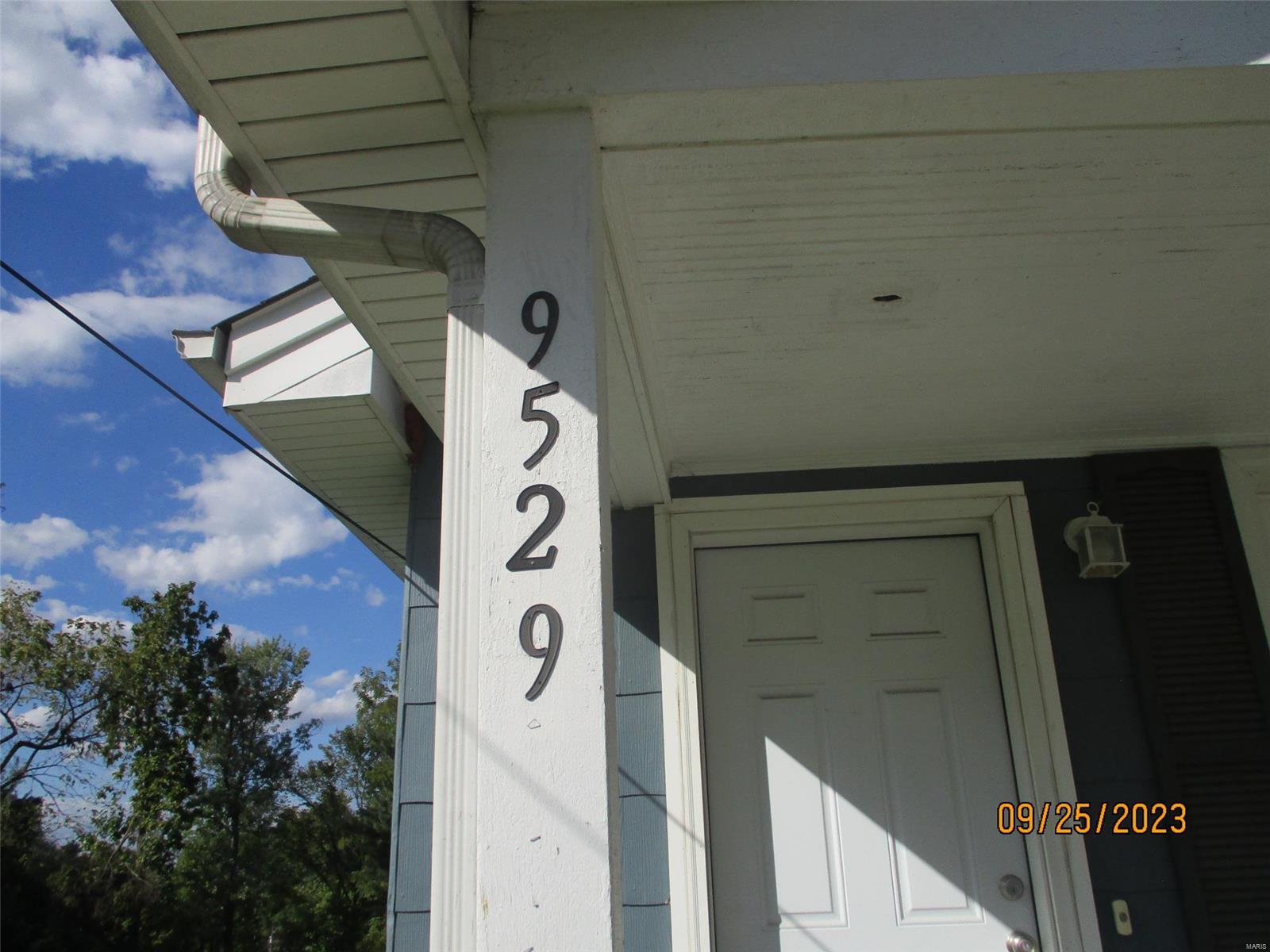 9529 Holtwood Road St. Louis, MO 63114 - Photo 1 of 9 Gallery Image 1
