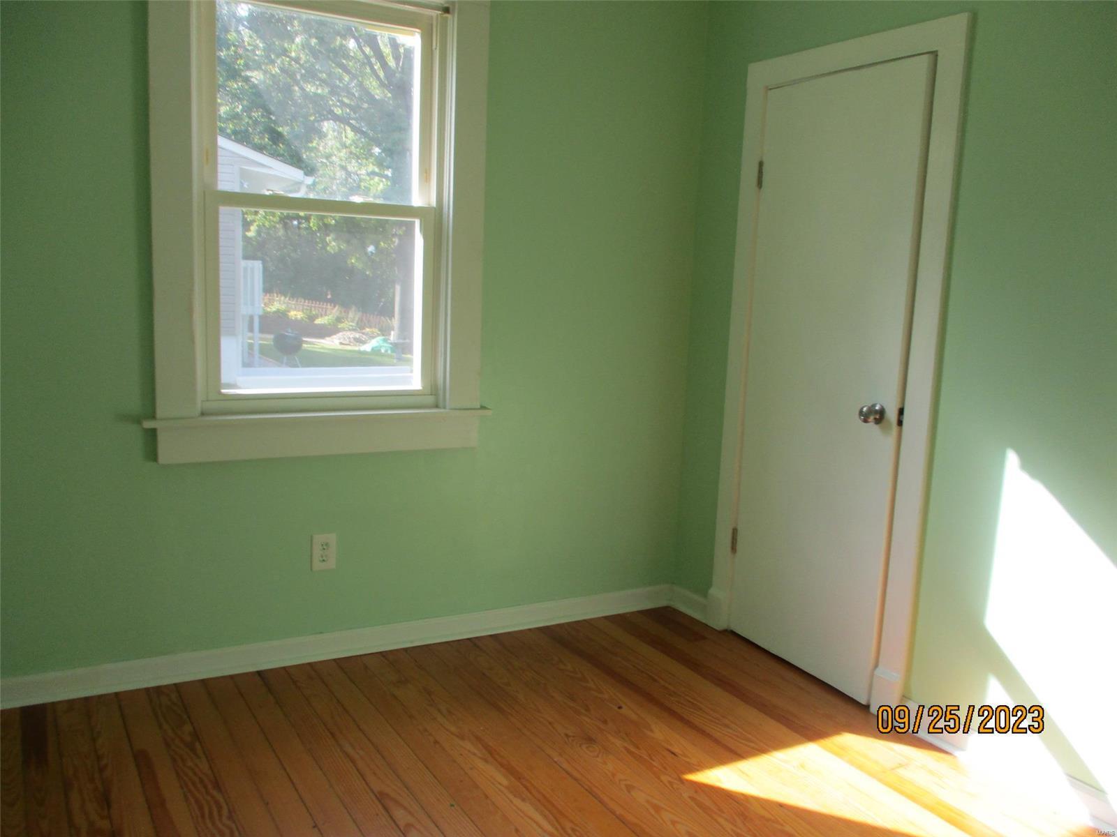 9529 Holtwood Road St. Louis, MO 63114 - Photo 8 of 9 Gallery Image 8