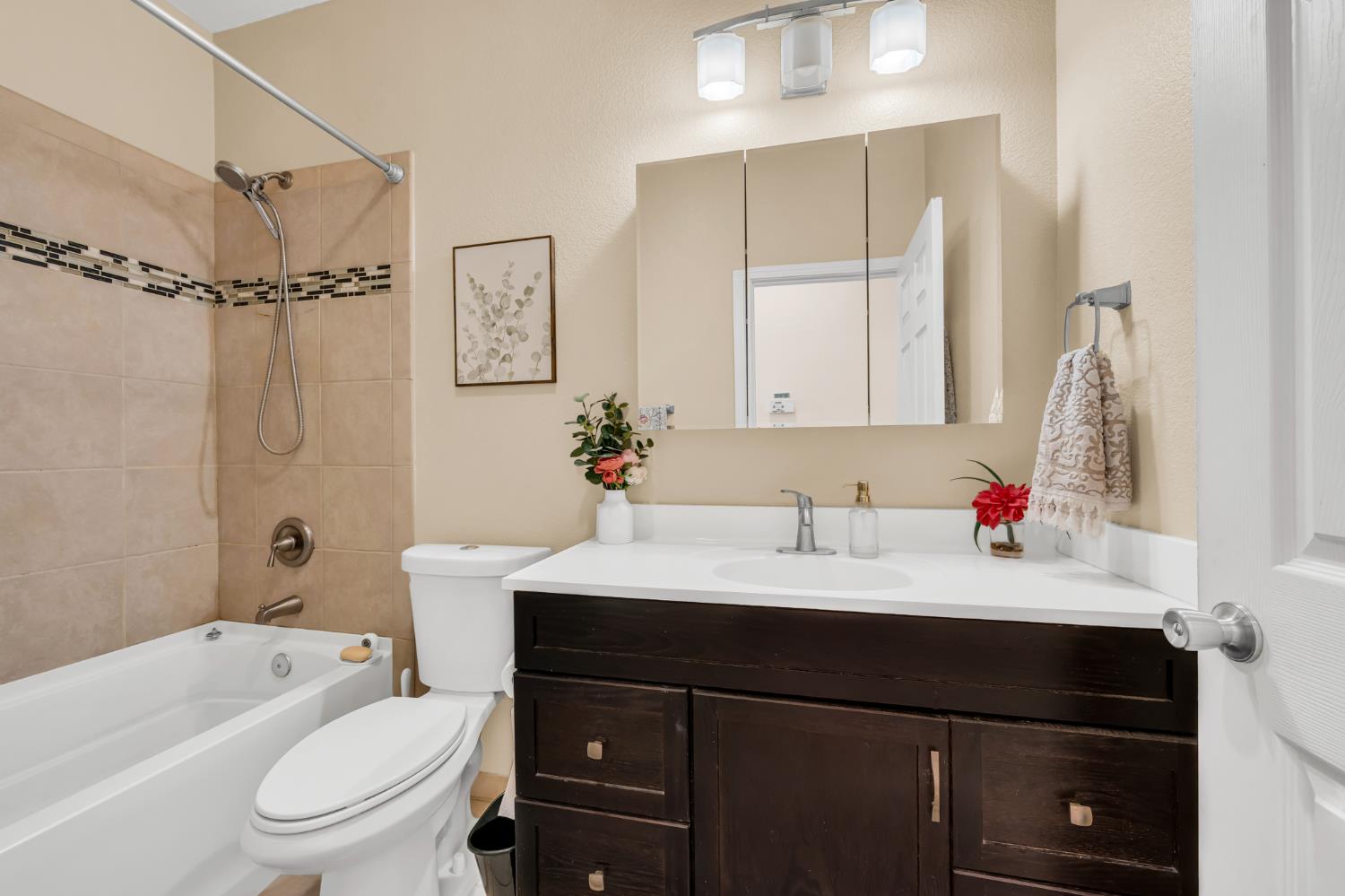 8409 Sundrop Way Antelope, CA 95843 - Photo 11 of 23