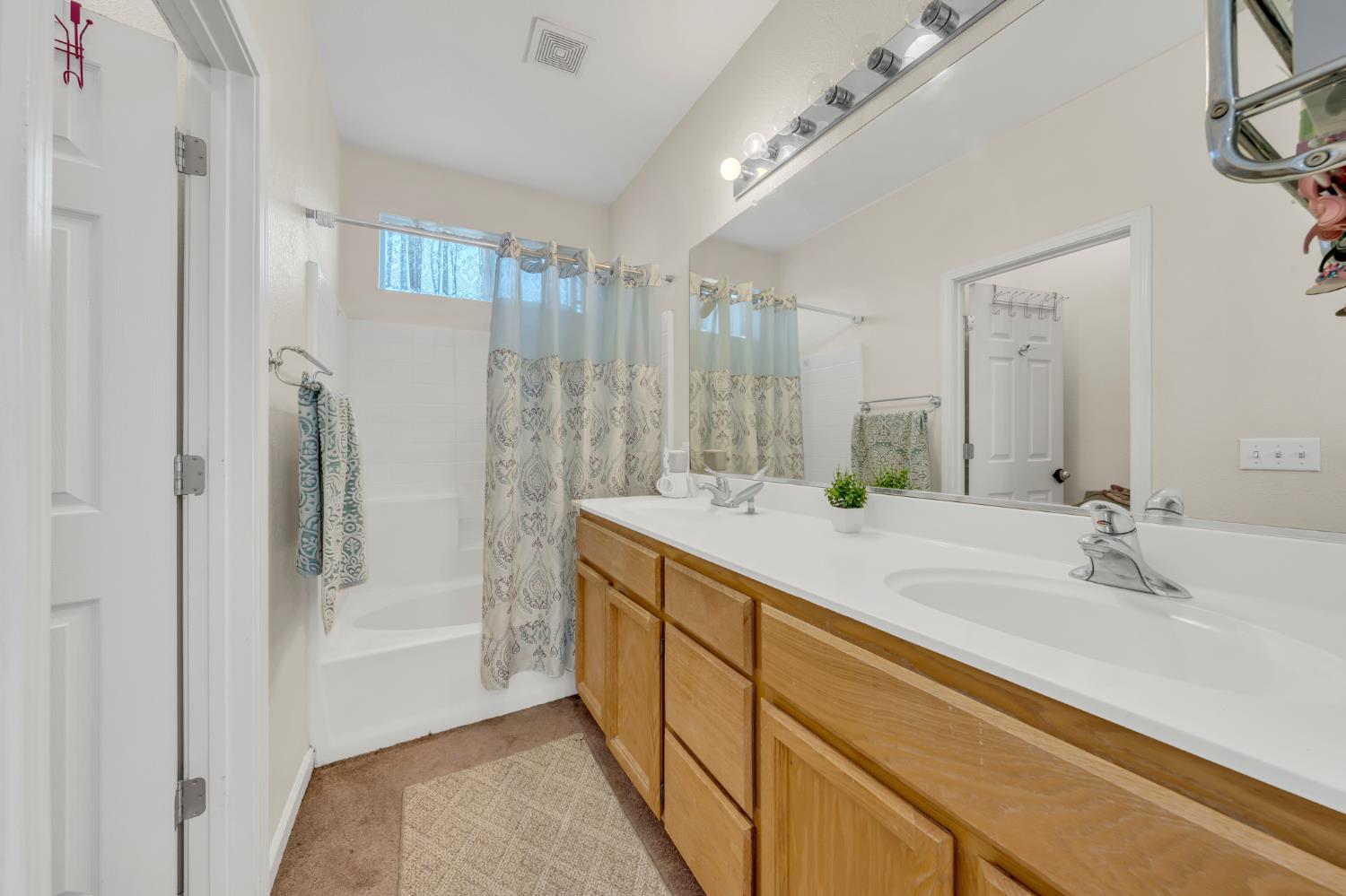 8409 Sundrop Way Antelope, CA 95843 - Photo 16 of 23