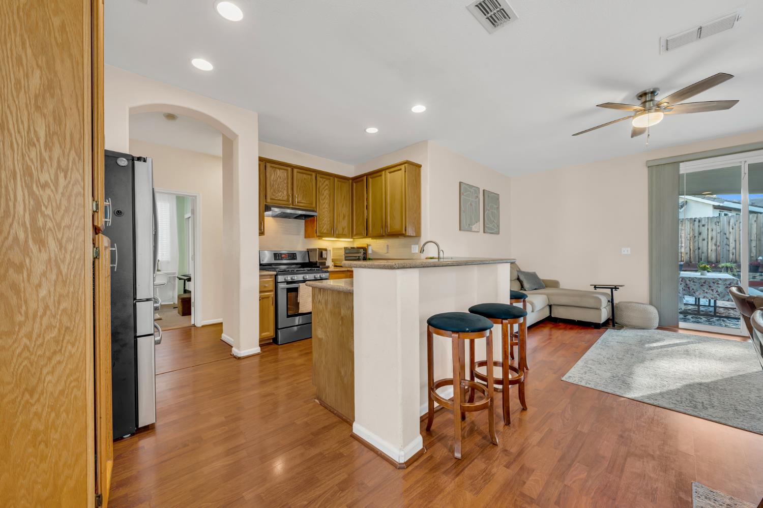 8409 Sundrop Way Antelope, CA 95843 - Photo 5 of 23