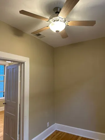 $2,100 | 862 North Hermitage Avenue, Unit 1R, Chicago, IL 60622