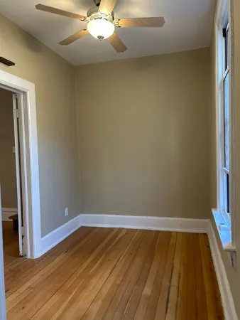 $2,100 | 862 North Hermitage Avenue, Unit 1R, Chicago, IL 60622