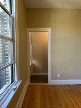 $2,100 | 862 North Hermitage Avenue, Unit 1R, Chicago, IL 60622