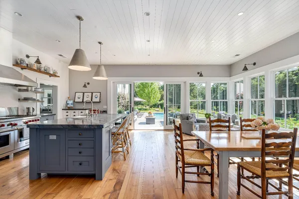 $6,995,000 | 5310 Silverado Trail, Napa, CA 94558