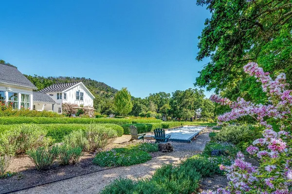 $6,995,000 | 5310 Silverado Trail, Napa, CA 94558