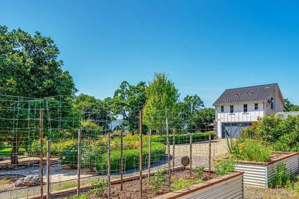 $6,995,000 | 5310 Silverado Trail, Napa, CA 94558