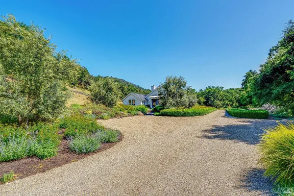 $6,995,000 | 5310 Silverado Trail, Napa, CA 94558