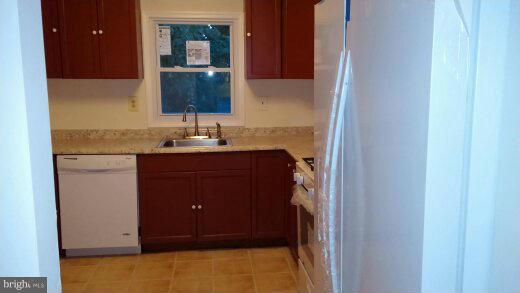 516 Hill Road Hyattsville, MD 20785 - Photo 12 of 26 Kitchen