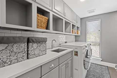 $649,900 | 6101 Tiffany Oaks Lane, Arlington, TX 76016