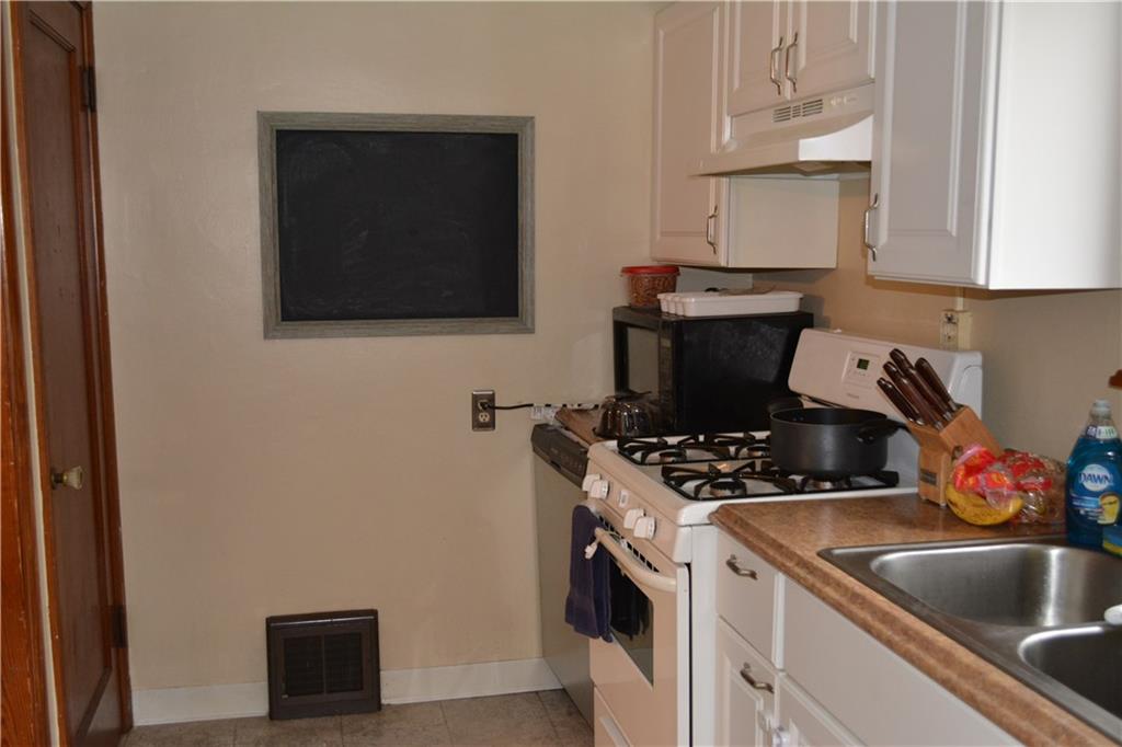 818 Rolling Rock Road Pittsburgh, PA 15234 - Photo 14 of 25 Gallery Image 14