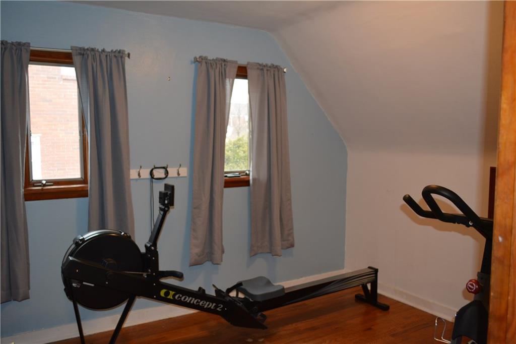 818 Rolling Rock Road Pittsburgh, PA 15234 - Photo 19 of 25 Gallery Image 19