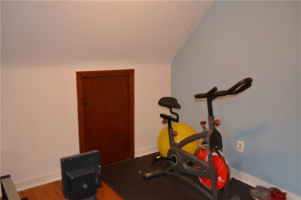 818 Rolling Rock Road Pittsburgh, PA 15234 - Photo 20 of 25 Gallery Image 20