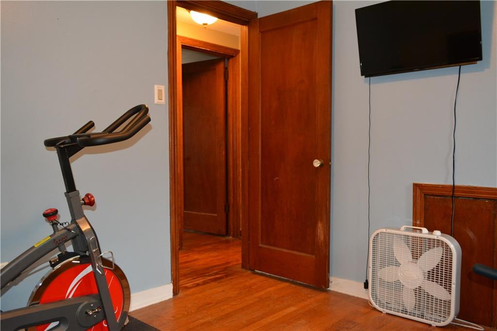 818 Rolling Rock Road Pittsburgh, PA 15234 - Photo 21 of 25 Gallery Image 21