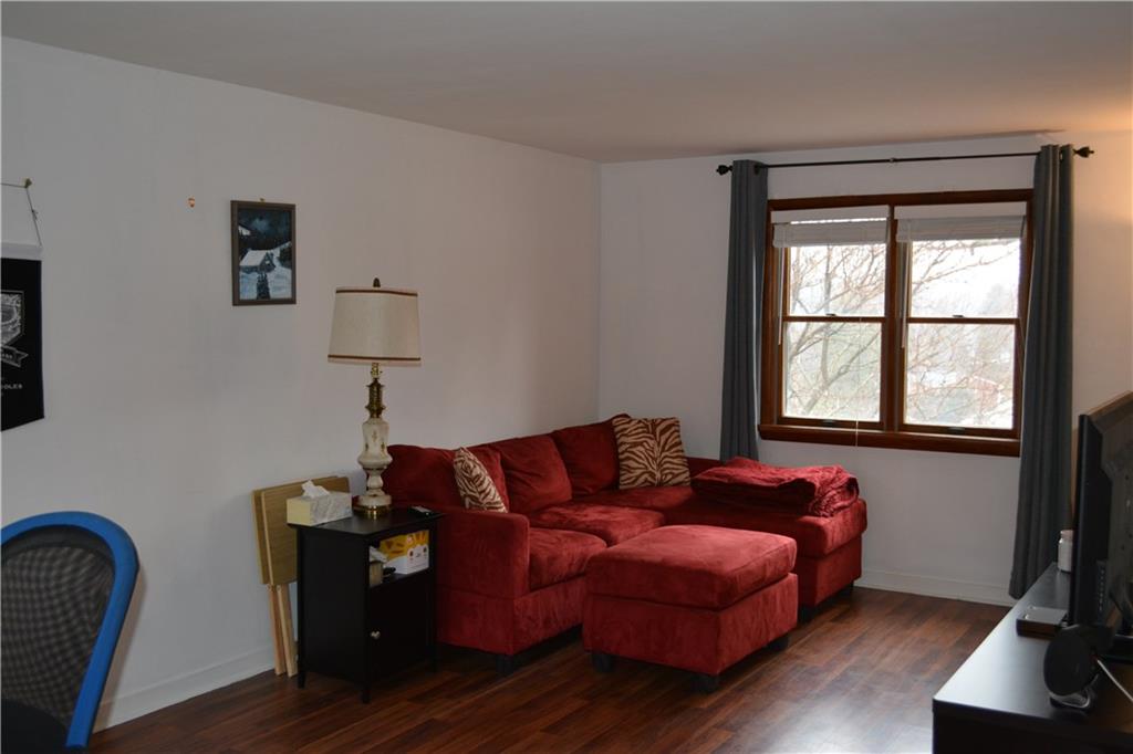 818 Rolling Rock Road Pittsburgh, PA 15234 - Photo 4 of 25 Gallery Image 4