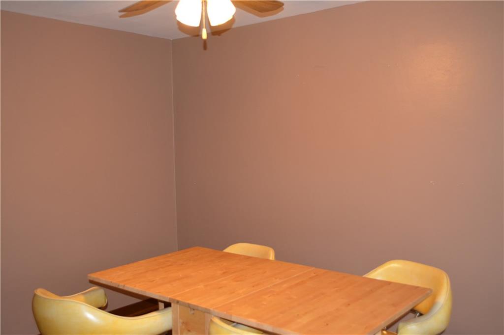 818 Rolling Rock Road Pittsburgh, PA 15234 - Photo 7 of 25 Gallery Image 7