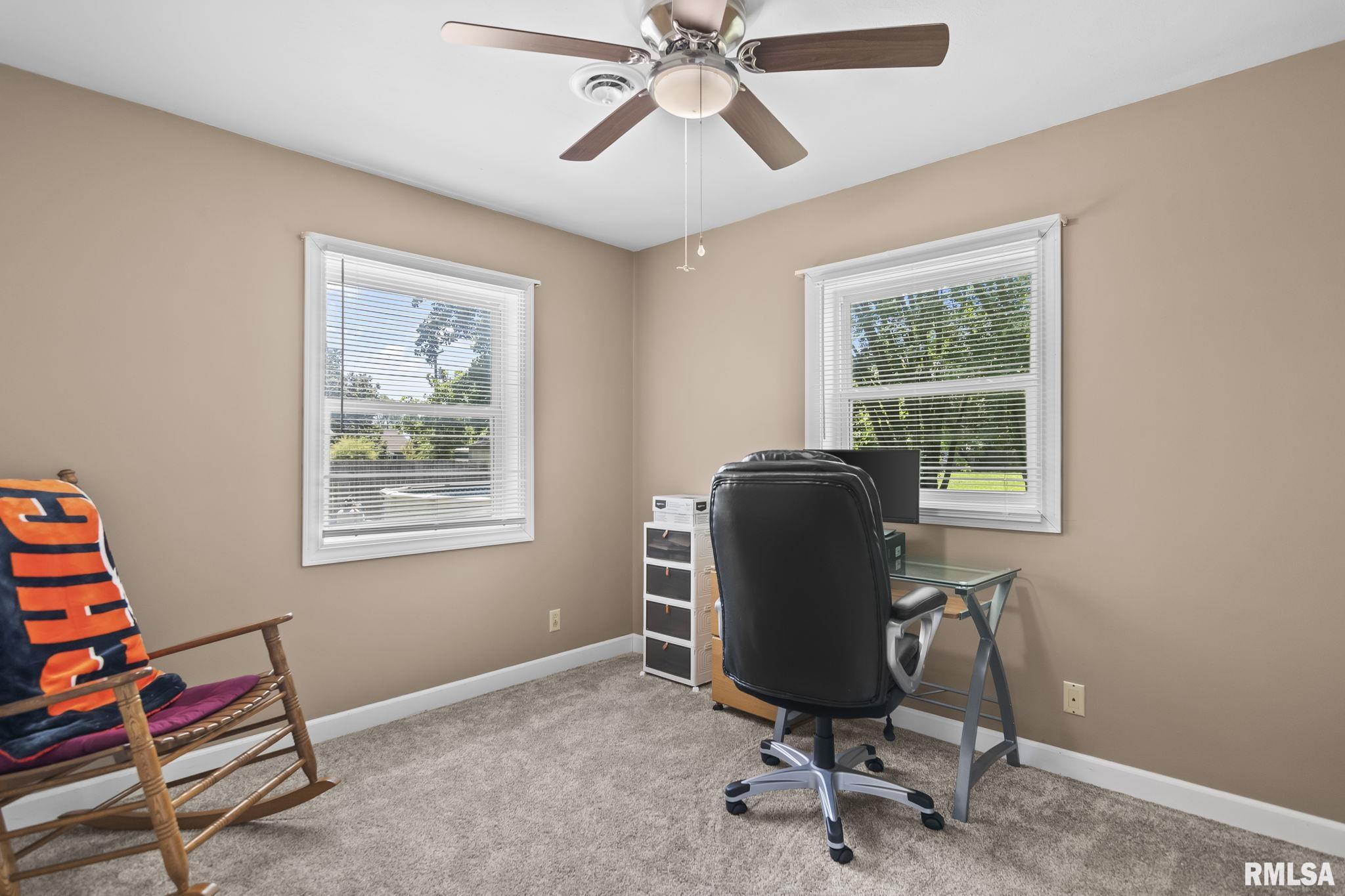 23585 Clemens Road Athens, IL 62613 - Photo 19 of 32 Gallery Image 19