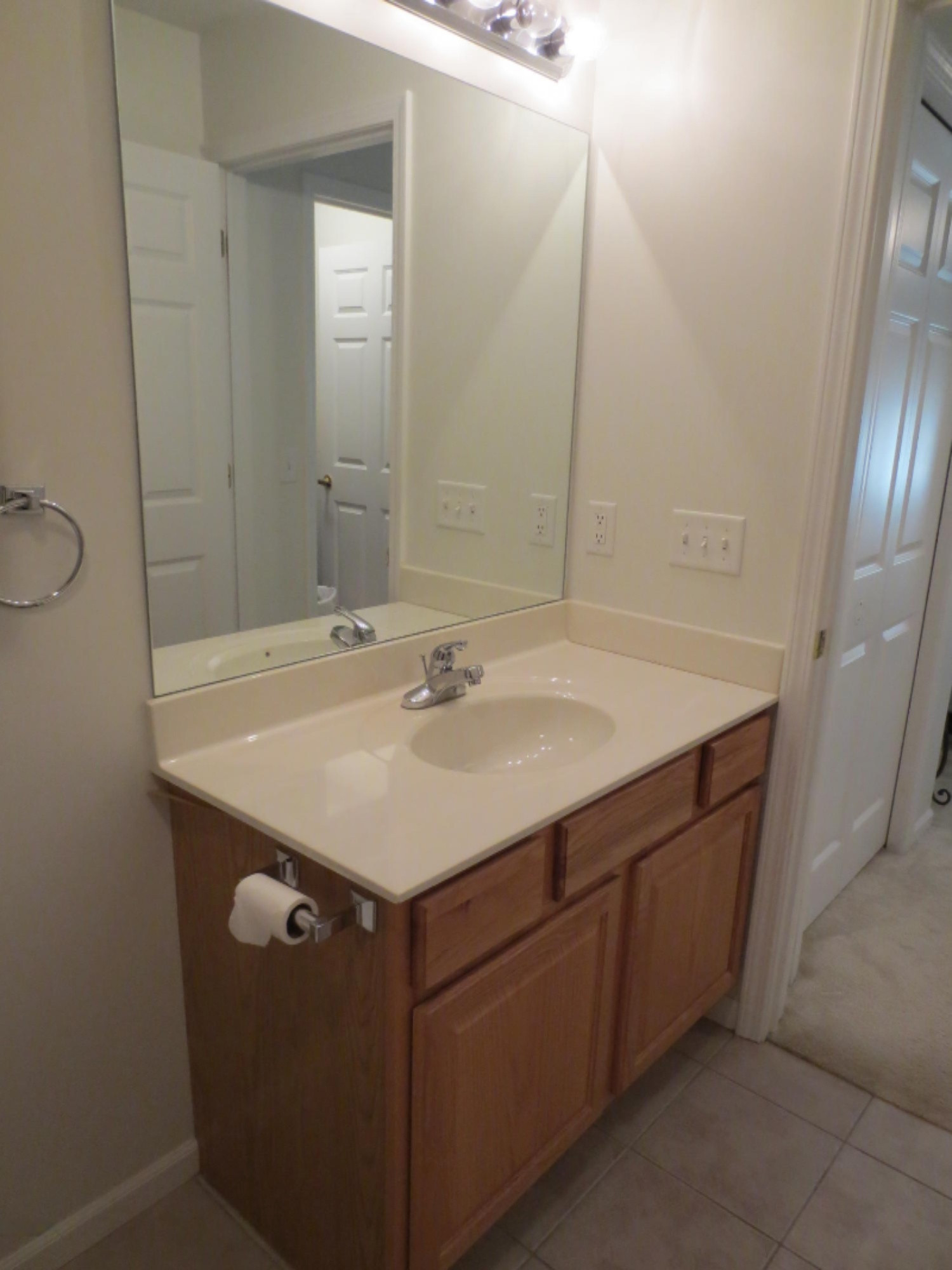 1295 Whitehall Road, Unit 24 Muskegon, MI 49445 - Photo 21 of 29 IMG_3870