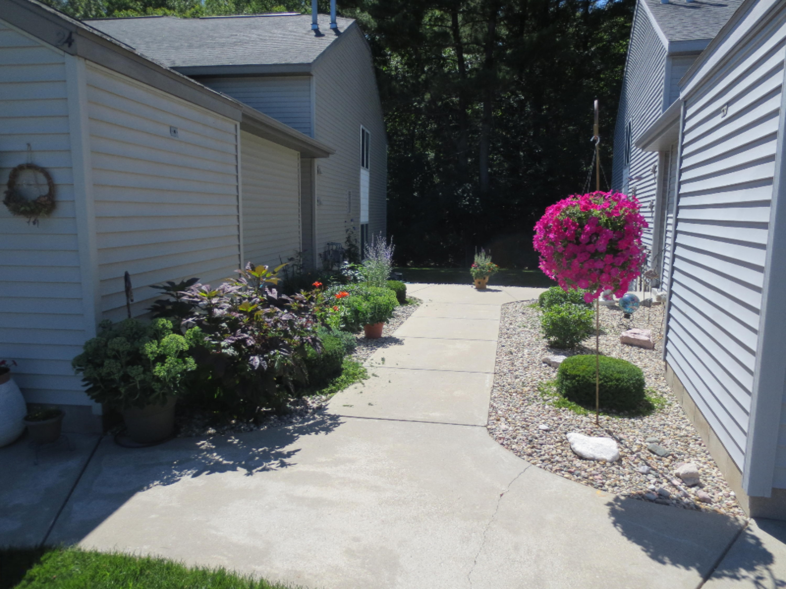 1295 Whitehall Road, Unit 24 Muskegon, MI 49445 - Photo 4 of 29 IMG_3880