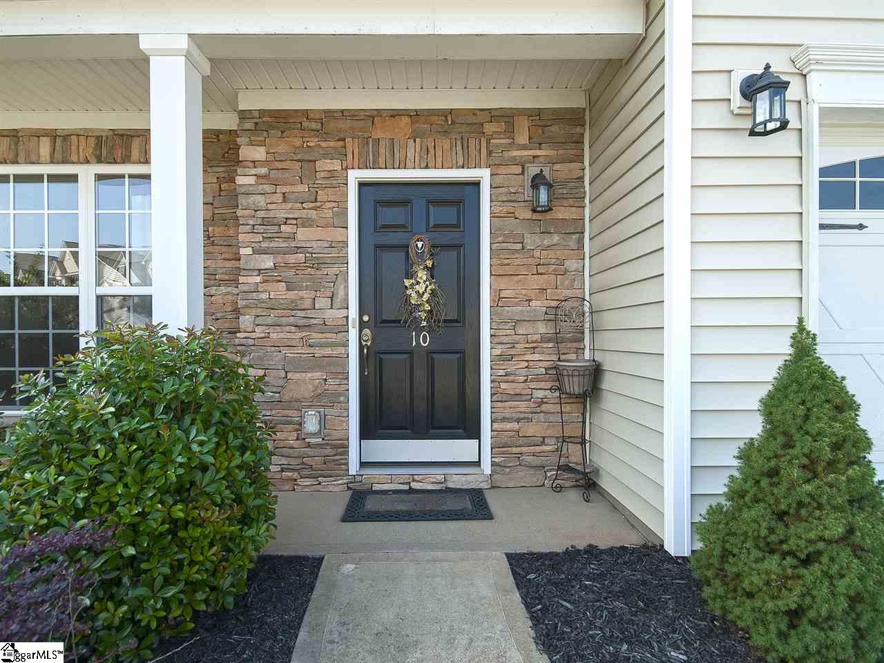 10 Shale Court Greenville, SC 29607 - Photo 3 of 35 Gallery Image 3