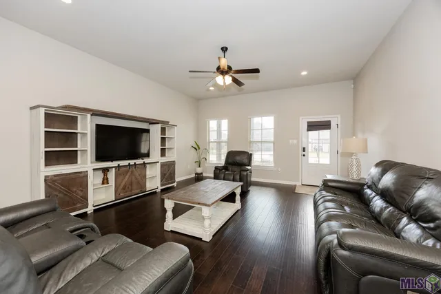 $285,000 | 4858 Viola Farms Drive, Addis, LA 70710