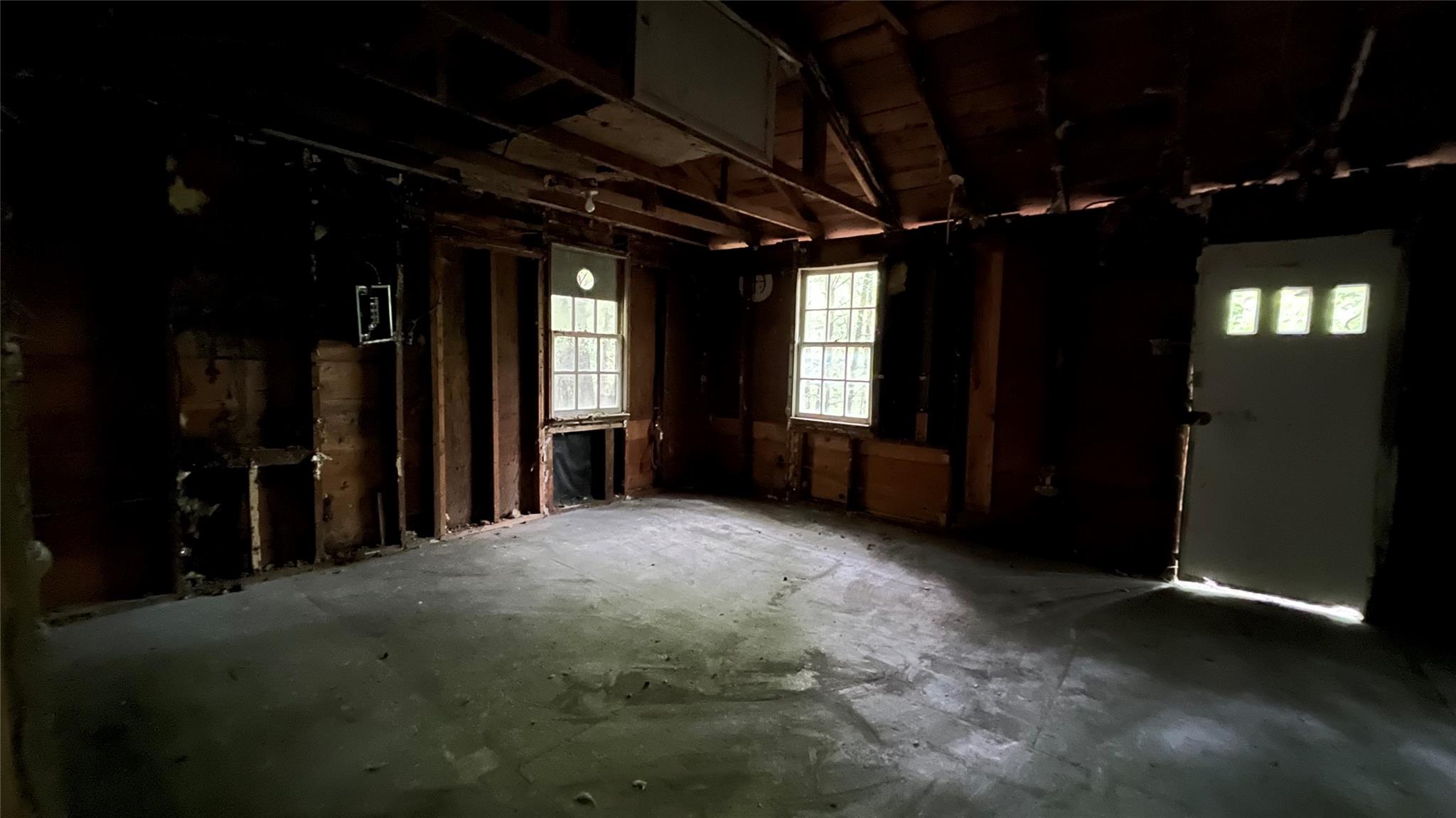 14 Saw Pitt Road Kerhonkson, NY 12446 - Photo 5 of 9 View of living room