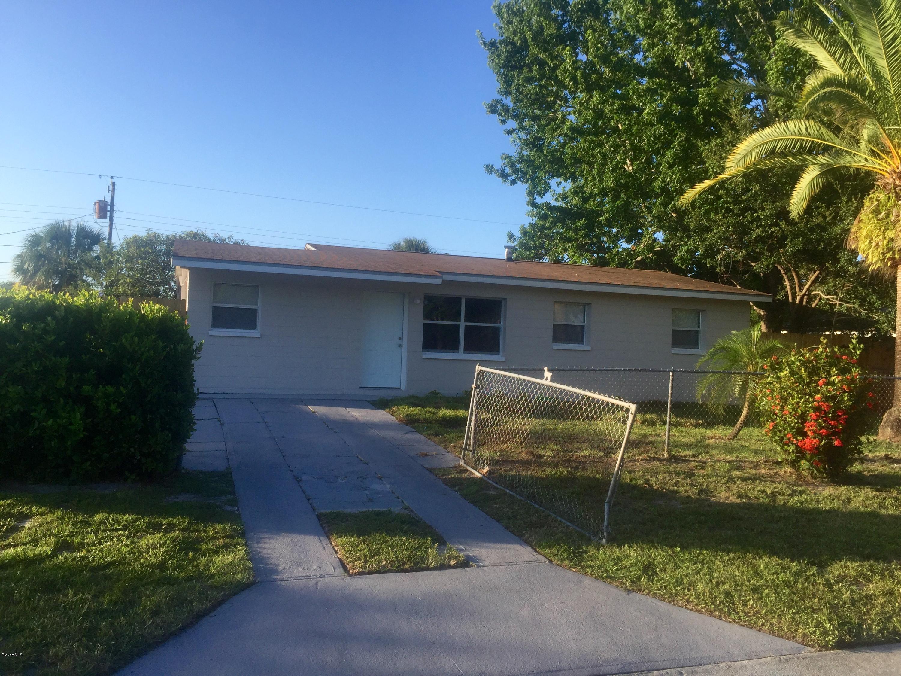 2192 Warwick Road Melbourne, FL 32935 - Photo 1 of 17 Front of Home