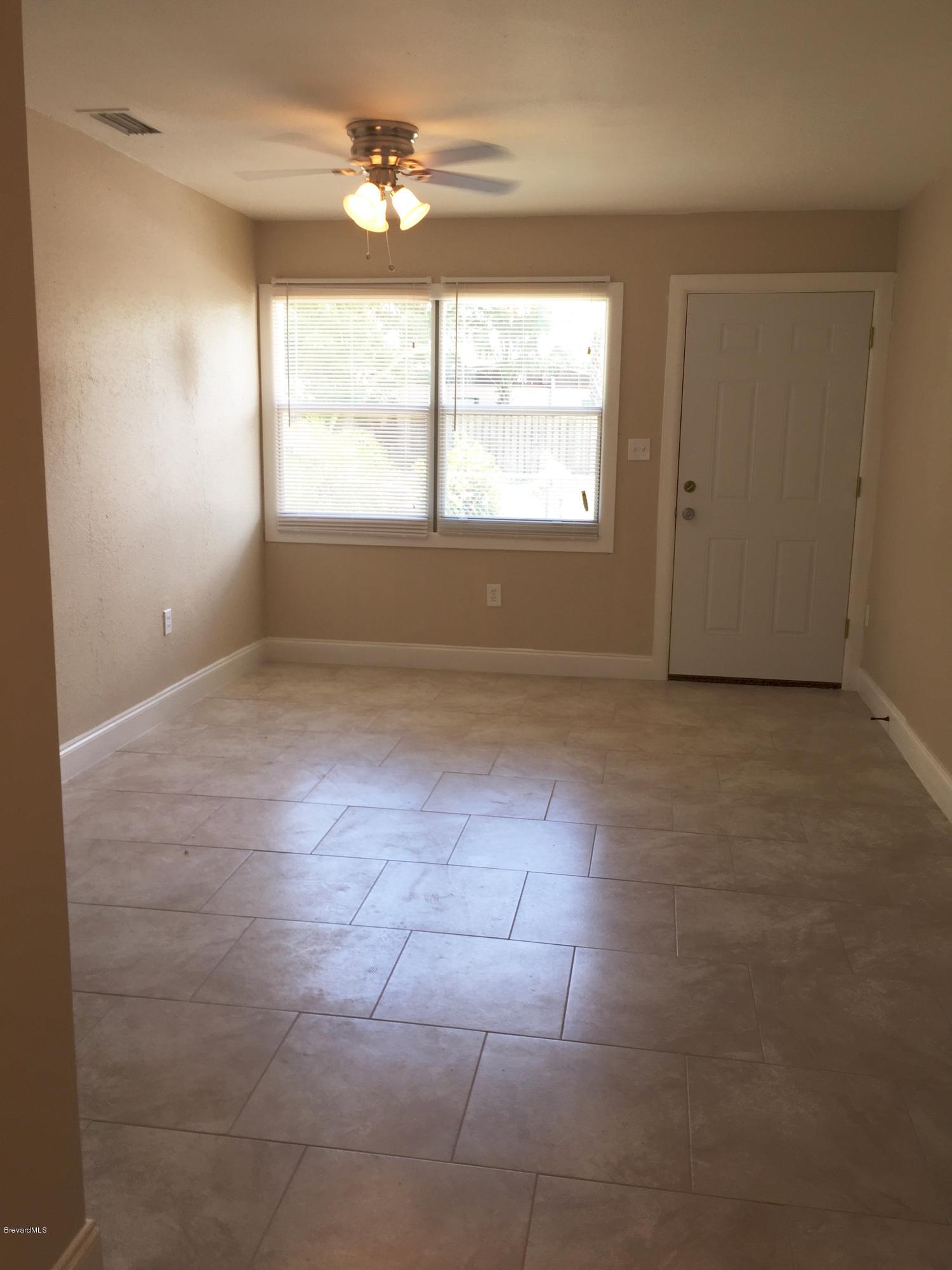 2192 Warwick Road Melbourne, FL 32935 - Photo 2 of 17 Entrance