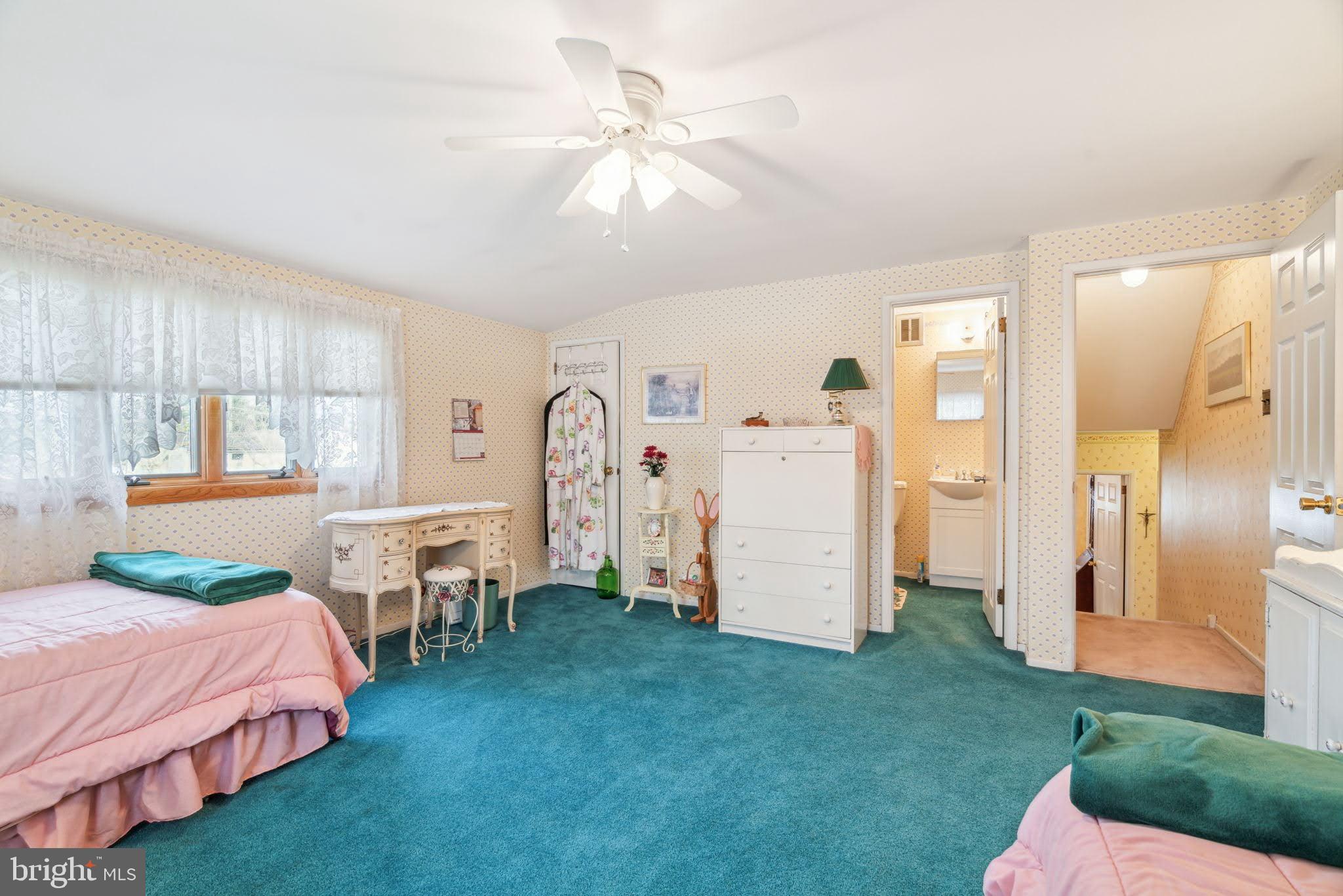 743 Mueller Road Warminster, PA 18974 - Photo 24 of 33 Gallery Image 24